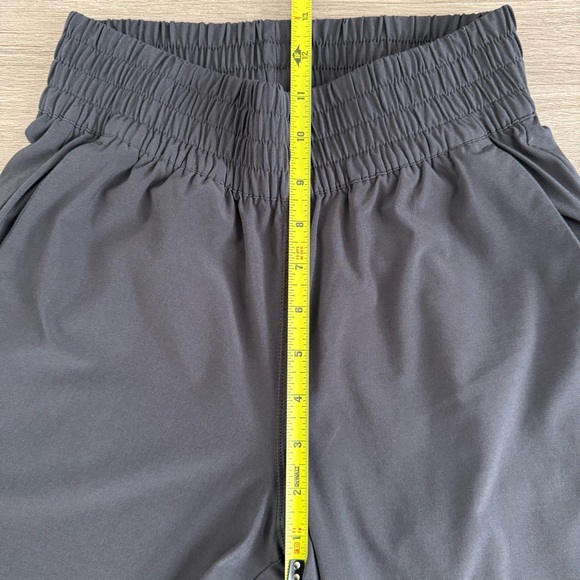 Vuori Wide Leg Villa Pant Black XS, 28” inseam - Picture 6 of 8